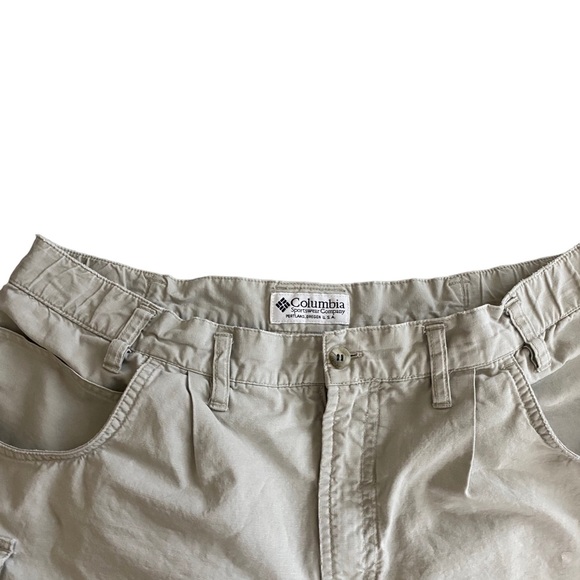 Columbia | Mens Khaki Cargo shorts Size XL - Picture 3 of 8